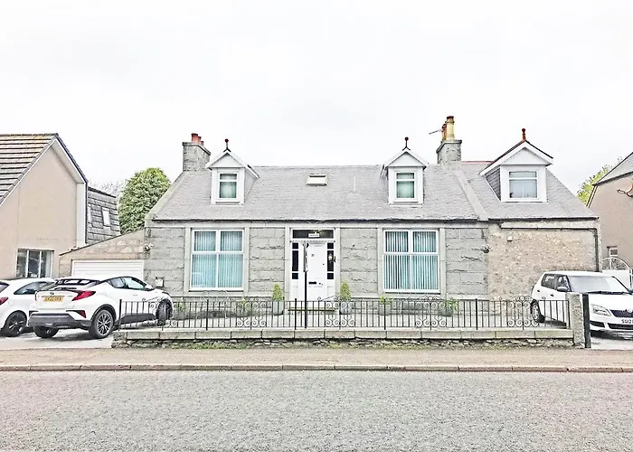 Broomlea Guest House Dyce
